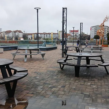 Walk-in Promenada Апартаменты Крайова