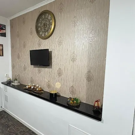 Walk-in Promenada Apartment